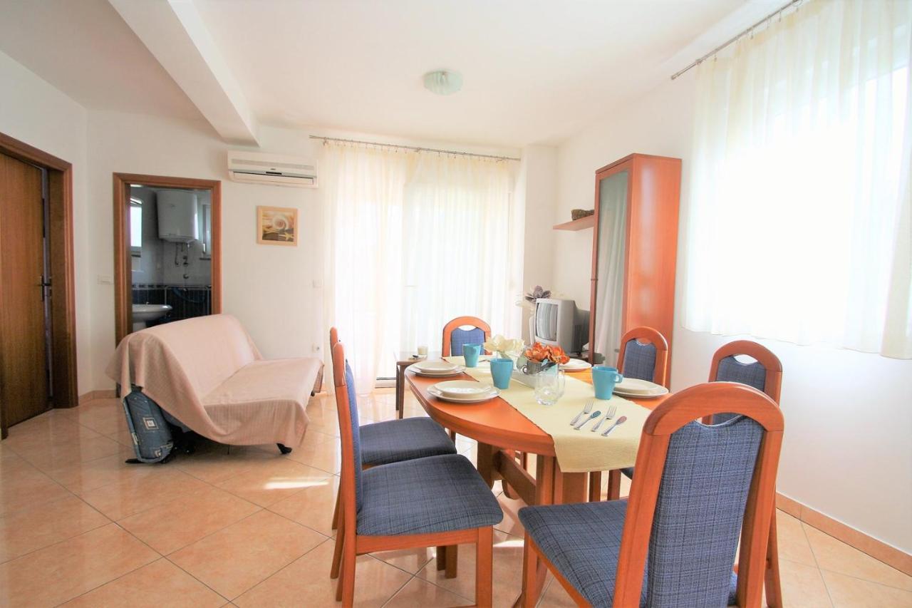 Apartment Mendikovic Porec Exterior photo
